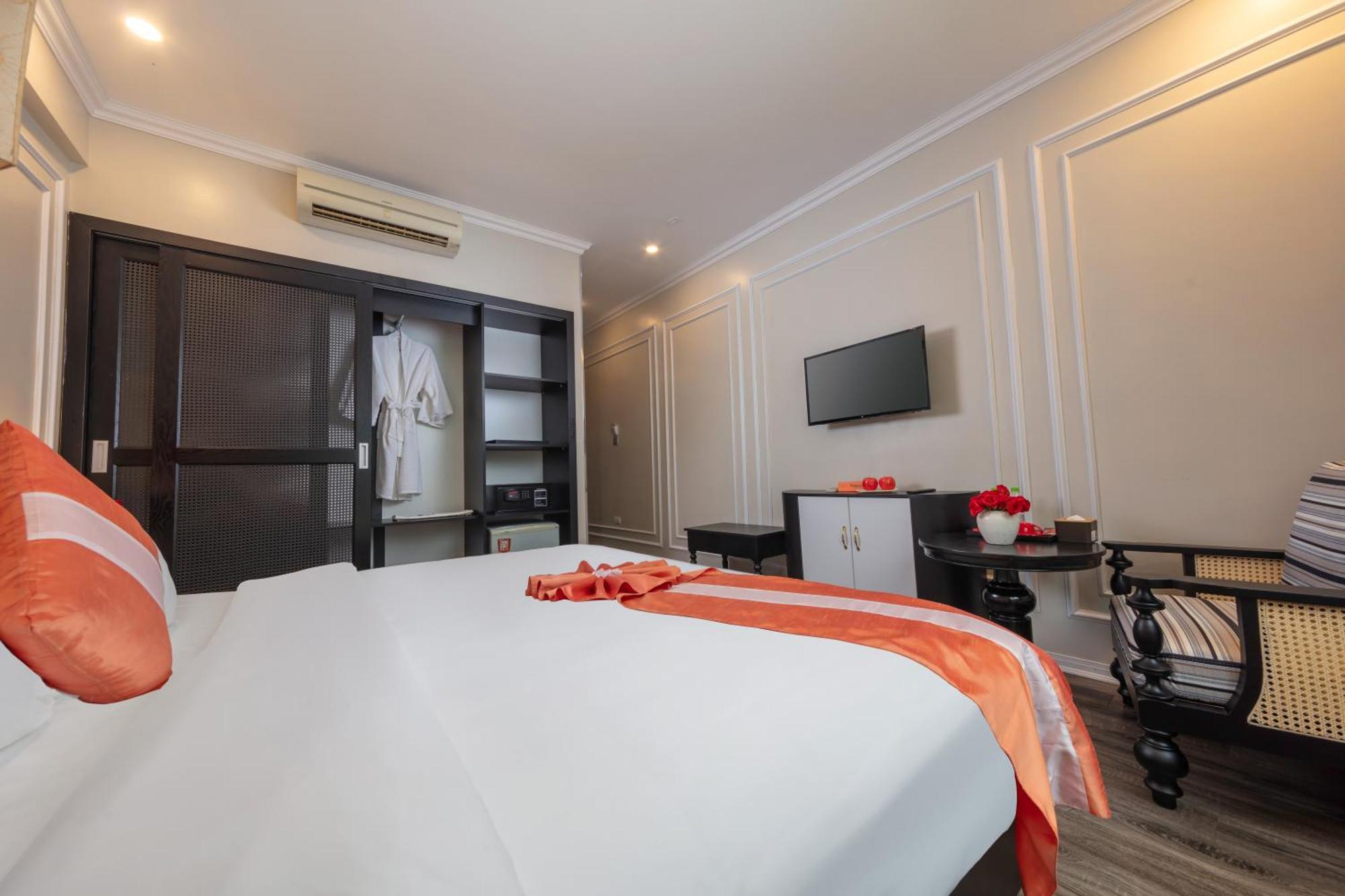 Omina Hanoi Hotel & Travel Exterior foto